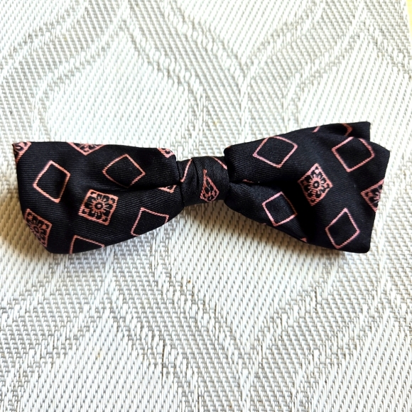 Gentleman's Bow Tie, Formal, Party, Office - Picture 1 of 2